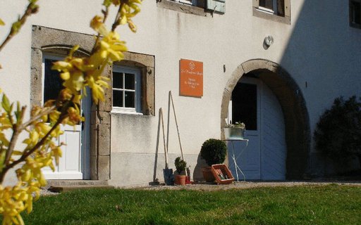 Bains-les-Bains_-_Manifacture_Royale3.jpg